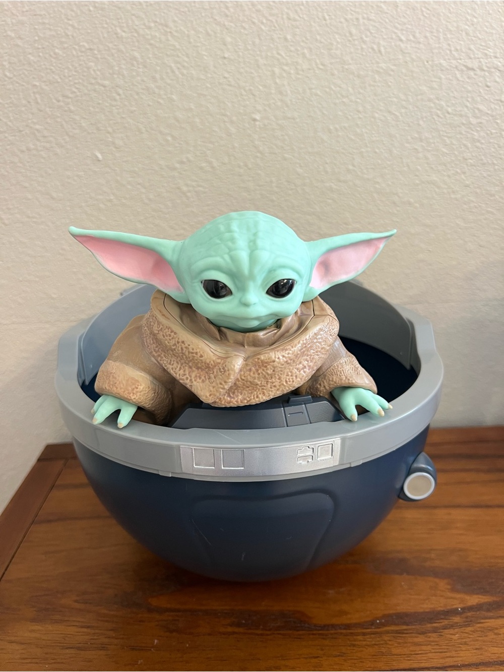 Mandalorian & Grogu Hover Pram Popcorn Bucket, Topper Cup, "This is The Way" Tin - Picture 2 of 16